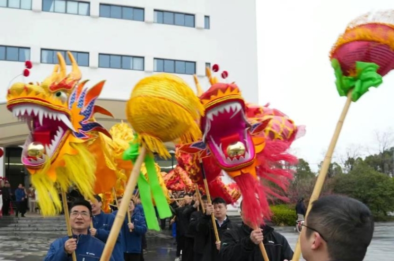 龍馬精神迎開工 巨人集團(tuán)啟新程