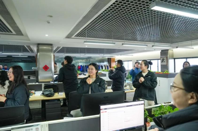 龍馬精神迎開工 巨人集團啟新程 龍馬精神迎開工 巨人集團啟新程