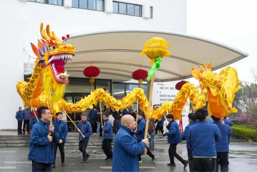 龍馬精神迎開工 巨人集團啟新程 龍馬精神迎開工 巨人集團啟新程