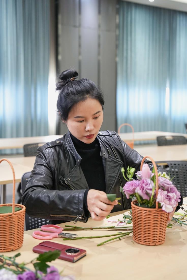 花香潤心田 巾幗綻芳華——巨人集團(tuán)婦女節(jié)活動