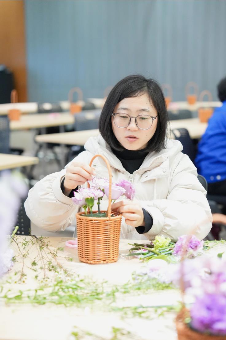 花香潤心田 巾幗綻芳華——巨人集團(tuán)婦女節(jié)活動
