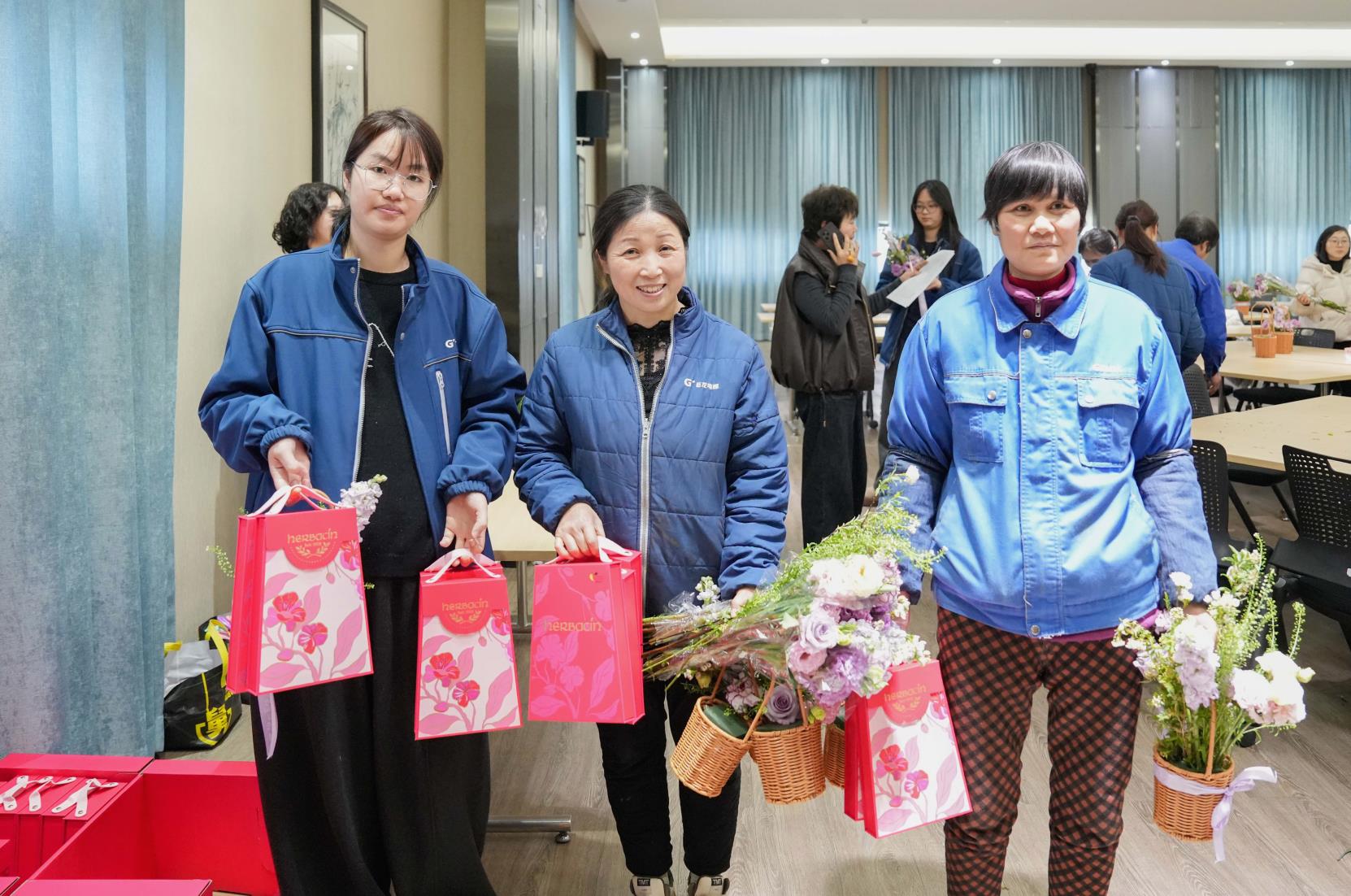 花香潤心田 巾幗綻芳華——巨人集團(tuán)婦女節(jié)活動